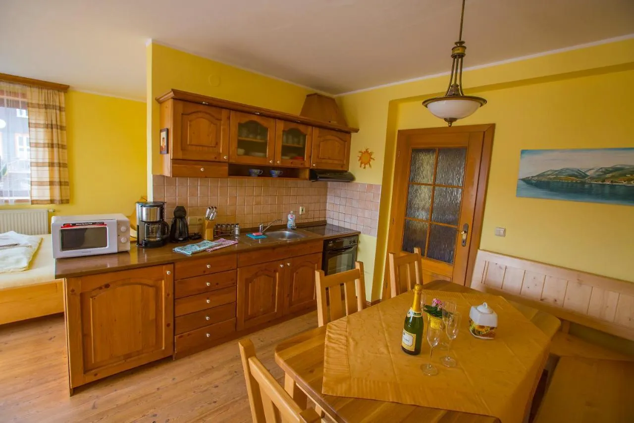 Špindlerŭv Mlýn Happy House Apartments 4*, Špindlerŭv Mlýn